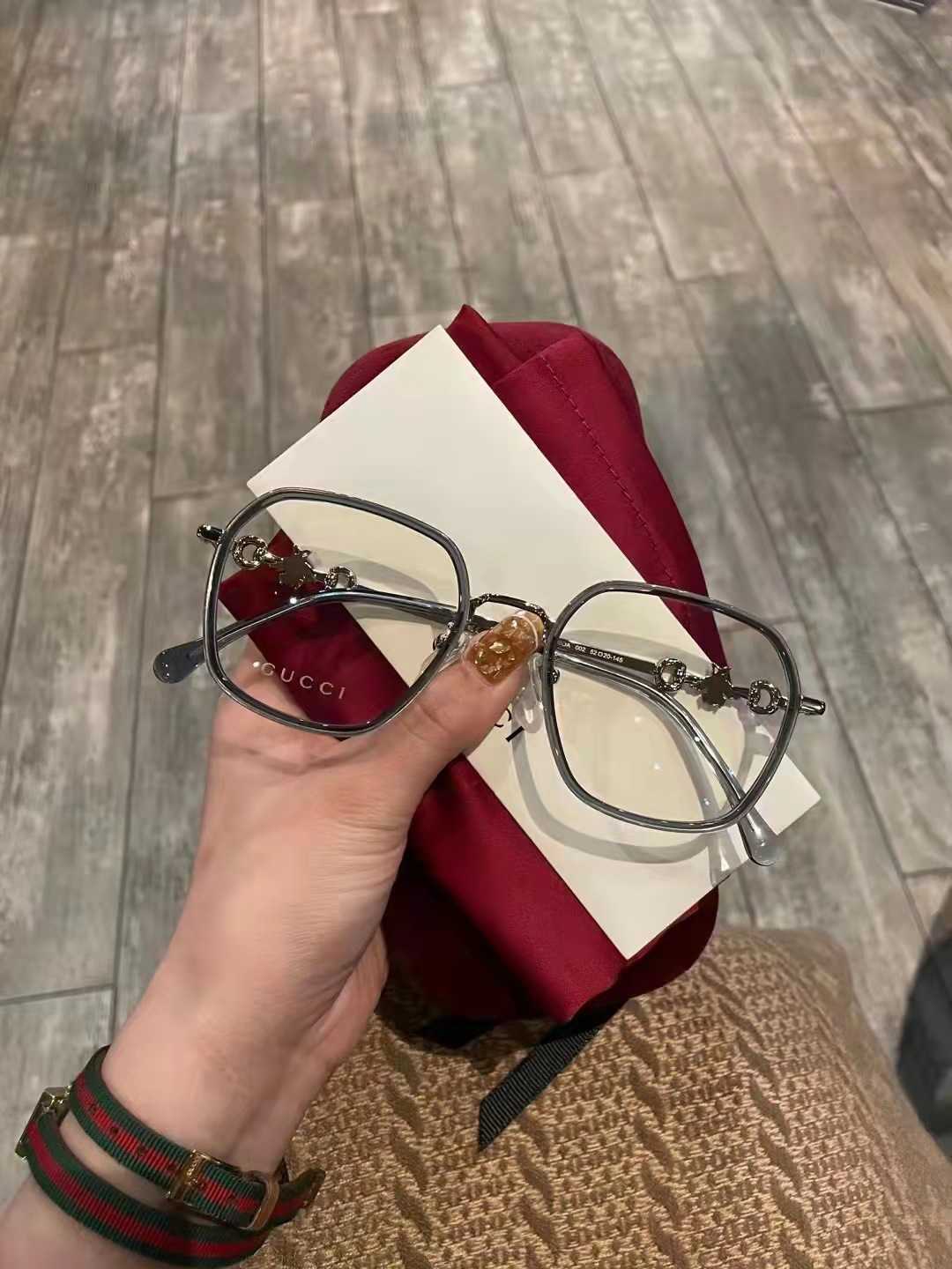 2024 Luxury Designer OFF Luxury Designer New Men's and Women's Sunglasses Off fashion bee big frame plain face glasses small matching degree 0139