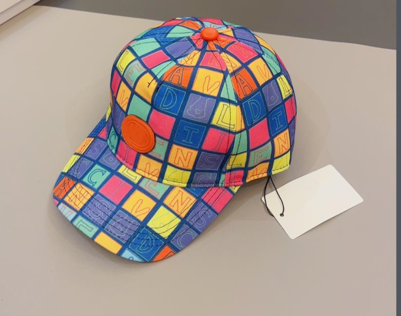 Nya baseballboll hattar mössor för kvinnor och män designer 2023 fjäder blommor blommor kanin ben krökt visir kasett snapback cap hip hop streetwear hatt älskare gåvor