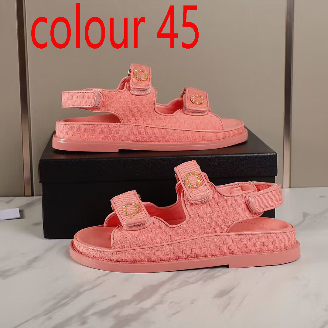 designer skor strand sandal tjock botten sport sandaler tränare mode läder casual woman skor sammet brev plattform lady sko storlek 35-40-41-42 US4-US11 med låda