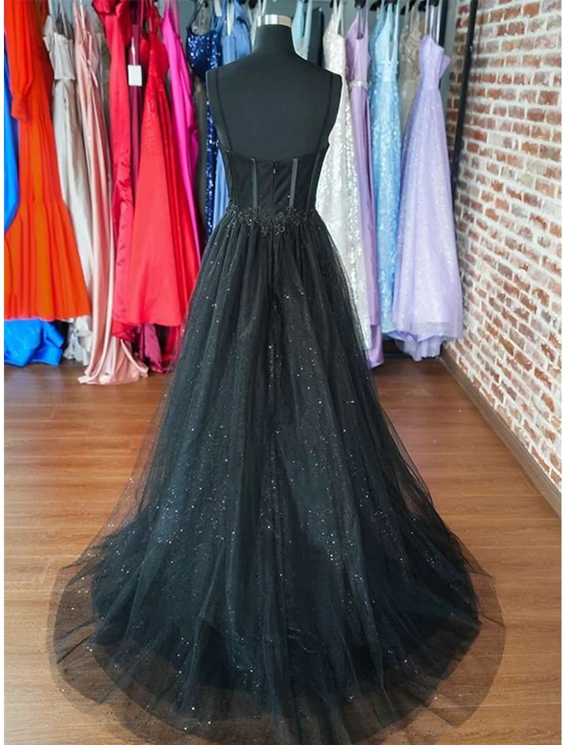 Blak a-ligne robes de bal 2023 robe gothique Graduation étage longueur sans manches encolure dégagée Tulle avec fente E0317