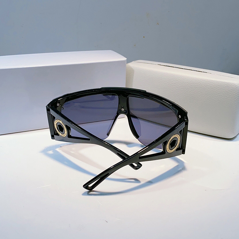 نظارة شمسية مصممة نظارة شمسية للنساء النظارات الشمسية الفاخرة رسائل القيادة تصميم الأزياء الأزياء غير الرسمية لتوزيع العلامة التجارية مربع مزاج متعدد الاستخدامات لطيفة جدا