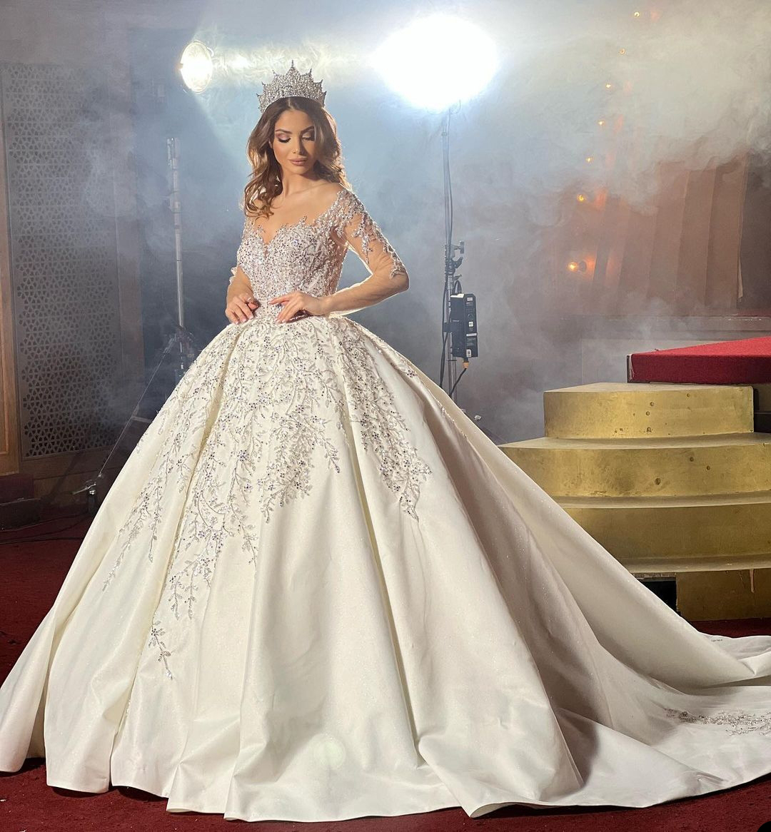 Luxury Ball Gown Wedding Dresses Sweetheart Long Sleeves Shining Leaves Applicants Backless Zipper Court Gown Sequins Custom Made Bridal Gown Vestidos De Novia