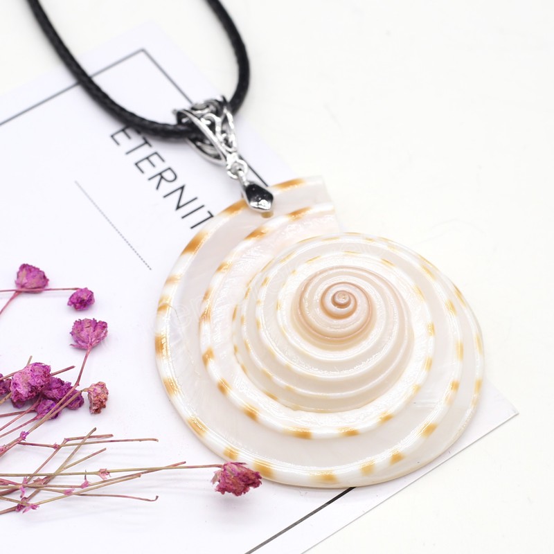 Naturel Shell Conch Pendentif Colliers Longues Chaînes De Corde Ronde Shell Charmes Colliers pour Femmes Bijoux 55X50mm