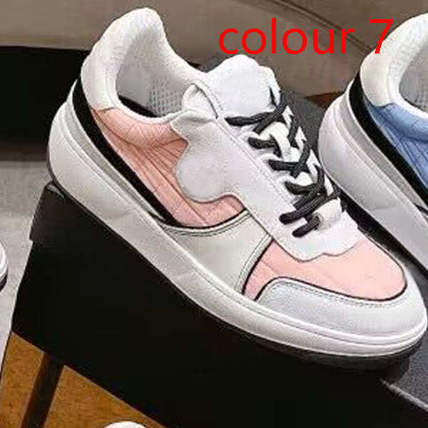 Scarpe casual Stilista da viaggio SCARPE bianche Scarpe da ginnastica sportive da donna sneaker con lacci in pelle palestra palestra Scarpe con fondo piatto scarpe da ginnastica da donna taglia 35-38-41 Con scatola