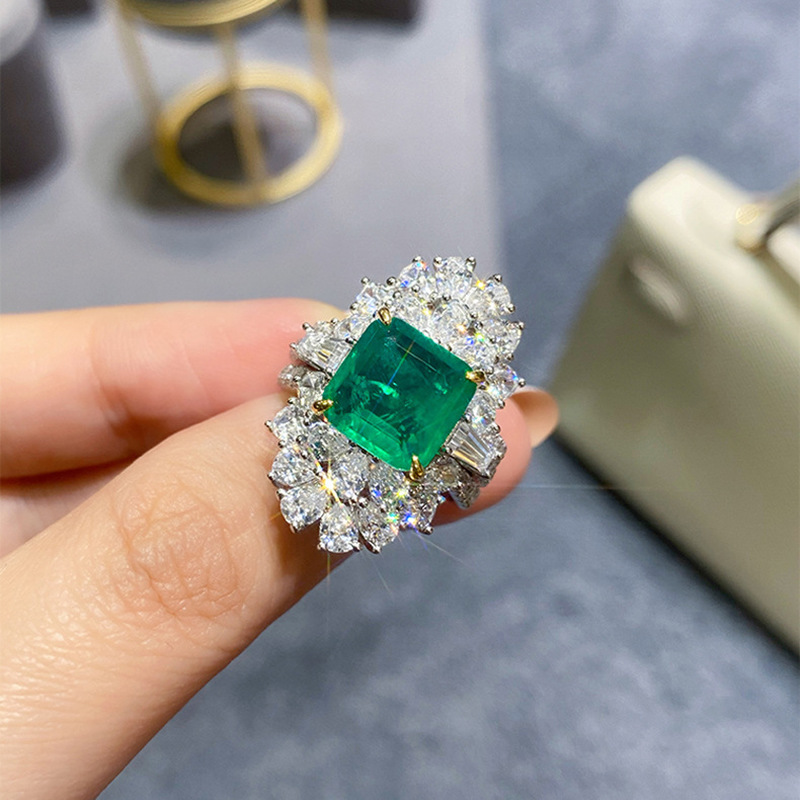 Değerli Beyaz Altın Dolgulu Parmak Yüzüğü Emerald Nişan Düğün Bandı Halkalar Kadınlar Gelin Doğum Günü Partisi Takı Hediyesi