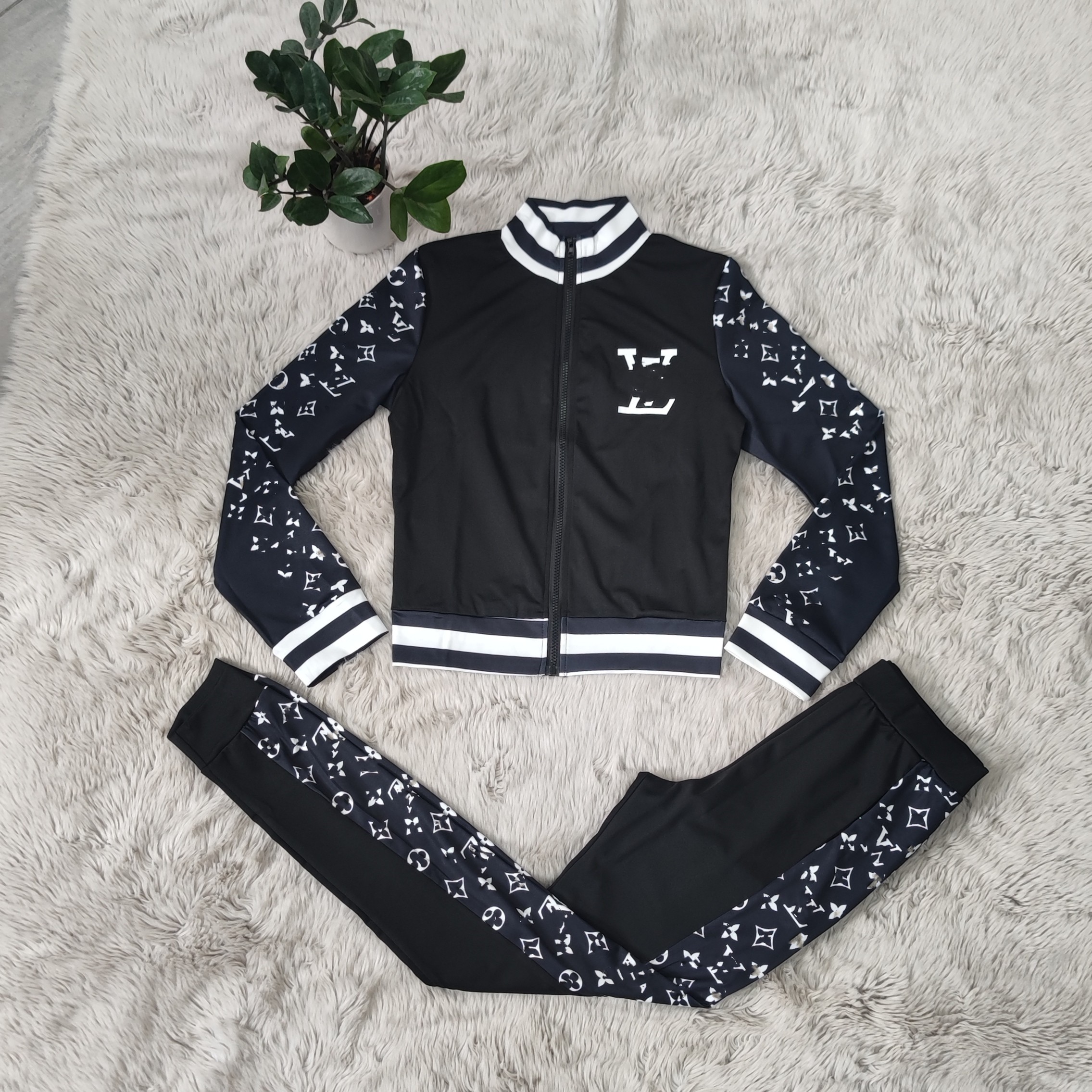 Two Piece Pants Tracksuit Women Casual Print Jacket and Sweatpants Sets Casual Outfits Free Ship