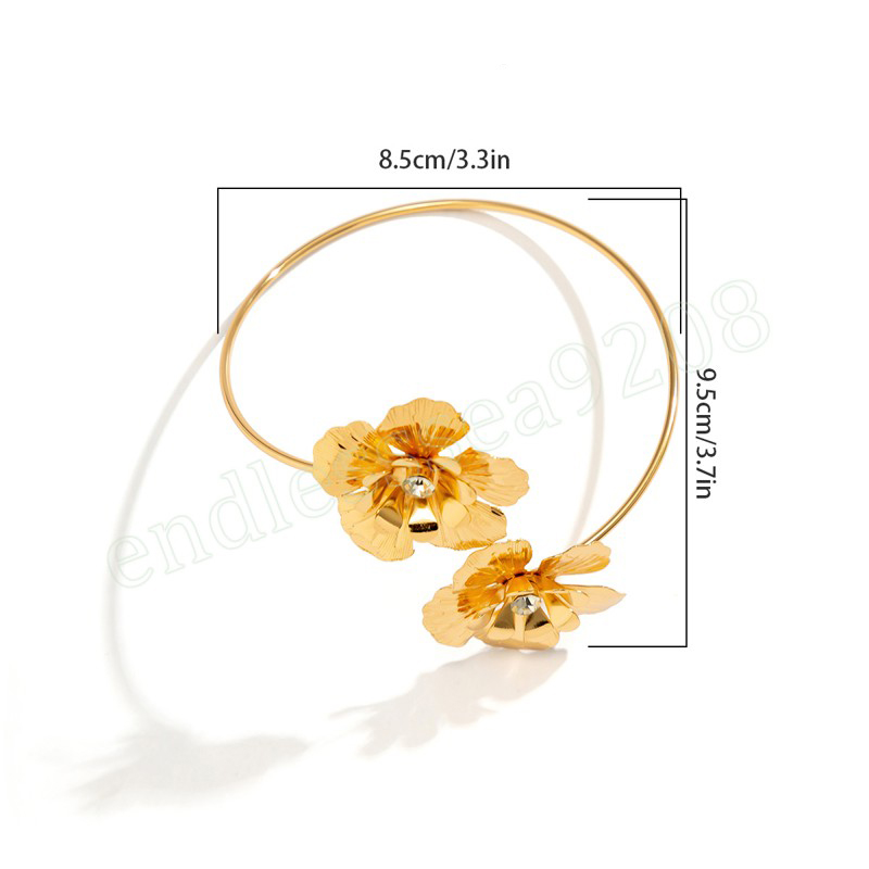 Bracelets de braço de flor ajustável aberto para mulheres Charmos da moda Bracelets de punho de casamento 2023 Acessórios de jóias de moda meninas