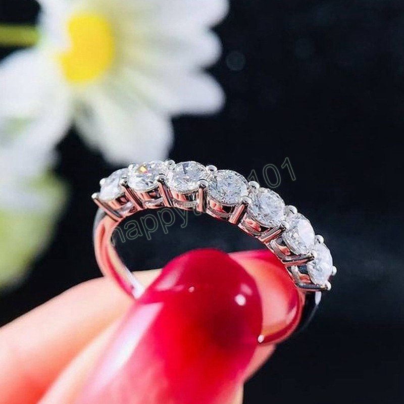 Oogverblindende kubieke zirkonia ringen verlovingsvingeraccessoires voor vrouwen van hoge kwaliteit zilveren kleur mode sieraden