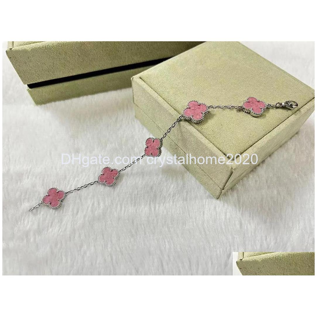 Hot selling in 2024Charm Bracelets Luxury V Brand 4-3-Clover Designer Bracelet Rose Pink Stone Sweet Flower 15Mm Leaf Love Party Jewelry Bir Otyez
