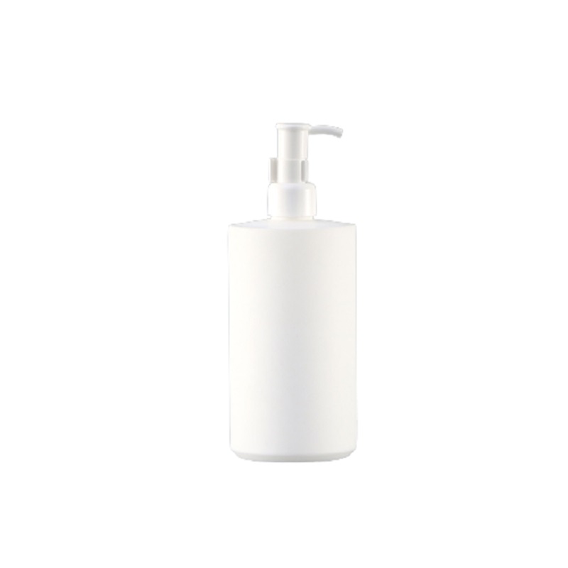 Refillable Plastic White Bottle 300ml 500ml Flat Shoulder PET Four Color Lotion Press Pump Bring Card Buckle Portable Packaging Bodiness Container