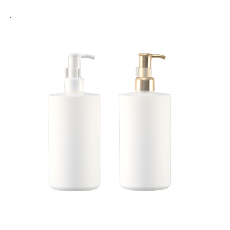 Refillable Plastic White Bottle 300ml 500ml Flat Shoulder PET Four Color Lotion Press Pump Bring Card Buckle Portable Packaging Bodiness Container