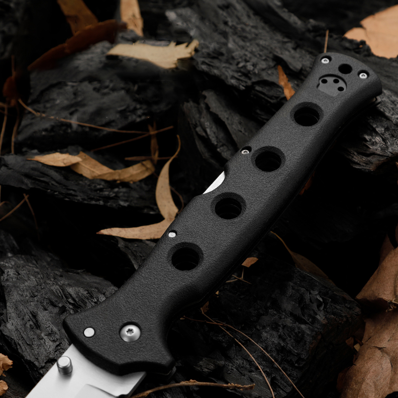 Prix usine 10ACXC Couteau pliant AUS10A Satin / Lame d'oxyde noir Griv-Ex Poignée en tôle d'acier inoxydable Survival Tactical Folder Knives with Retail Box