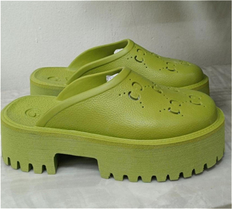 pantofole di lusso designer di marca Sandali con plateau cava da donna da donna realizzati con materiali trasparenti pantofole da donna alla moda sexy adorabile da spiaggia soleggiata 35-42