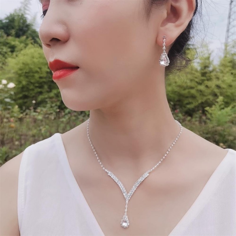Factory Price Necklace Earring suit Inlaid zircon rhinestone pearl Twinkle Bridal decorate Adjeustable length Necklace Non Fading Wedding party ornaments sets