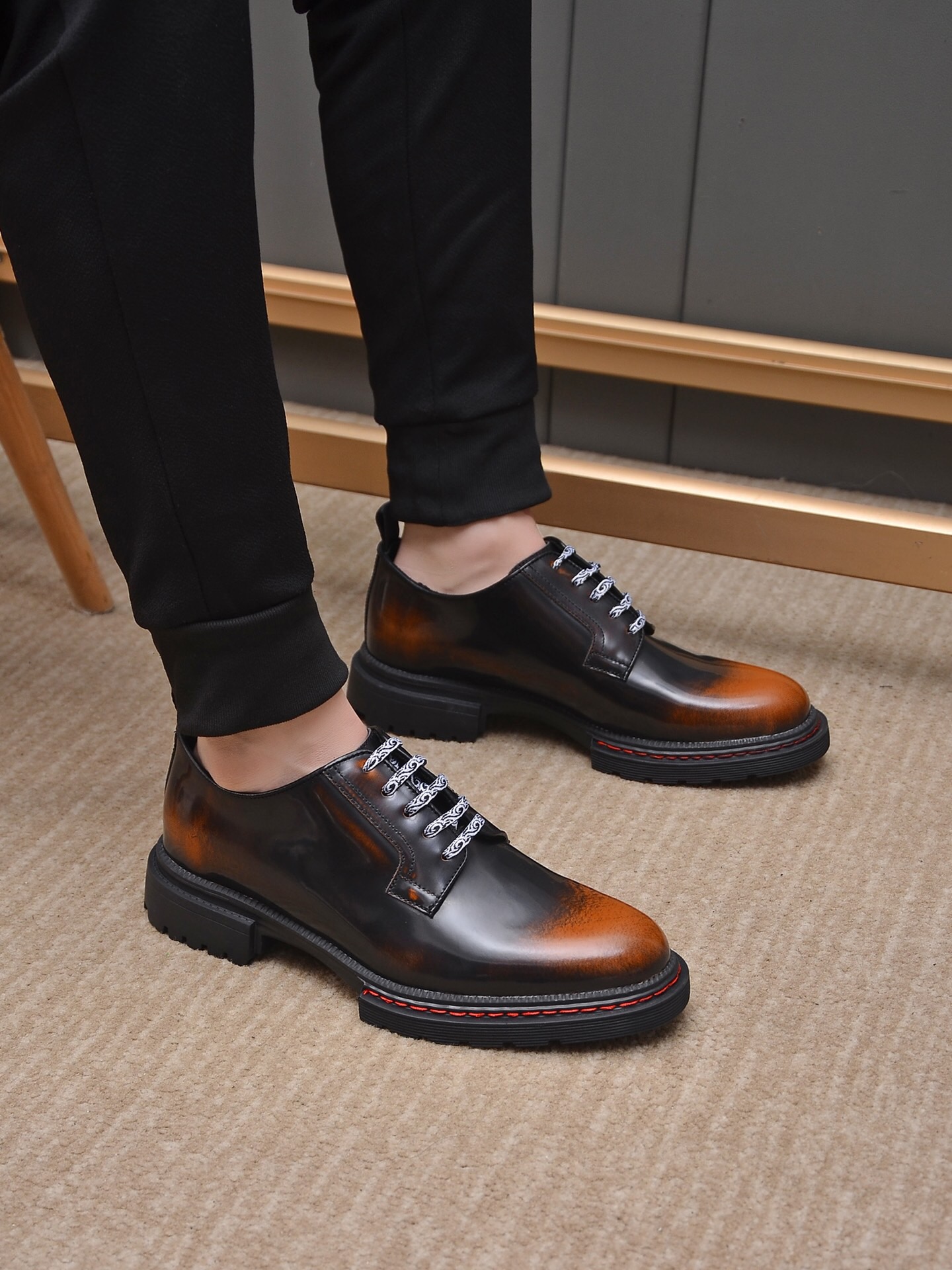 2023 Scarpe eleganti da uomo Classic Business Fashion Eleganti scarpe da sposa formali Uomo Designer di marca Slip On Office Oxford Shoes Taglia 38-45