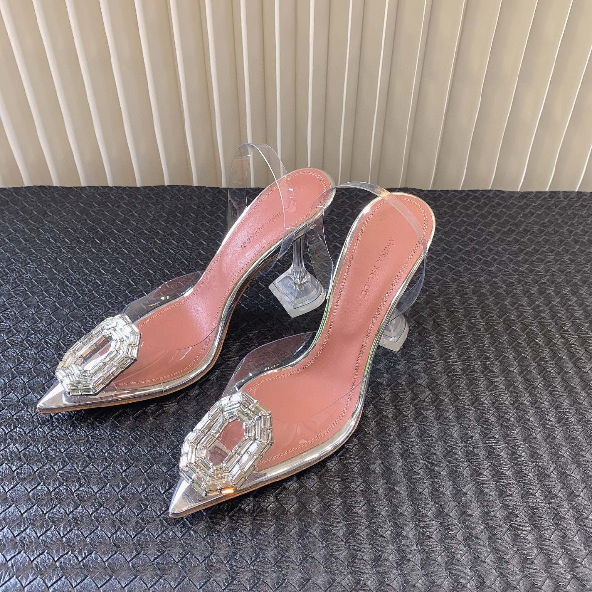 Amina Muaddi Camelia Crystal-versierde PVC Pumps Shoes Spool Stiletto Heels Sandalen Dames Luxe ontwerpers Draai Shoe Evening Slingback Strap Factory schoenen