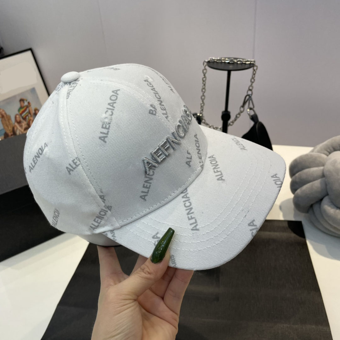 Luxurys Diseñador Gorra de béisbol Sombrero de mujer Letras bordadas simples Sombrero para el sol Letras bordadas de ala ancha Ocio Entretenimiento Viajes al aire libre agradable buena bonita