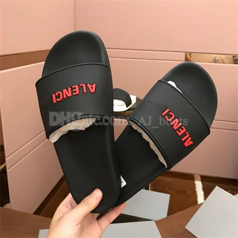 Heta designertofflor för män Kvinnor Bloom Sandaler Klassisk platt klack Sommar Lazy Beach Flat Tofflor Läder Slides Dam Flip Flops Stor Stl 35-46