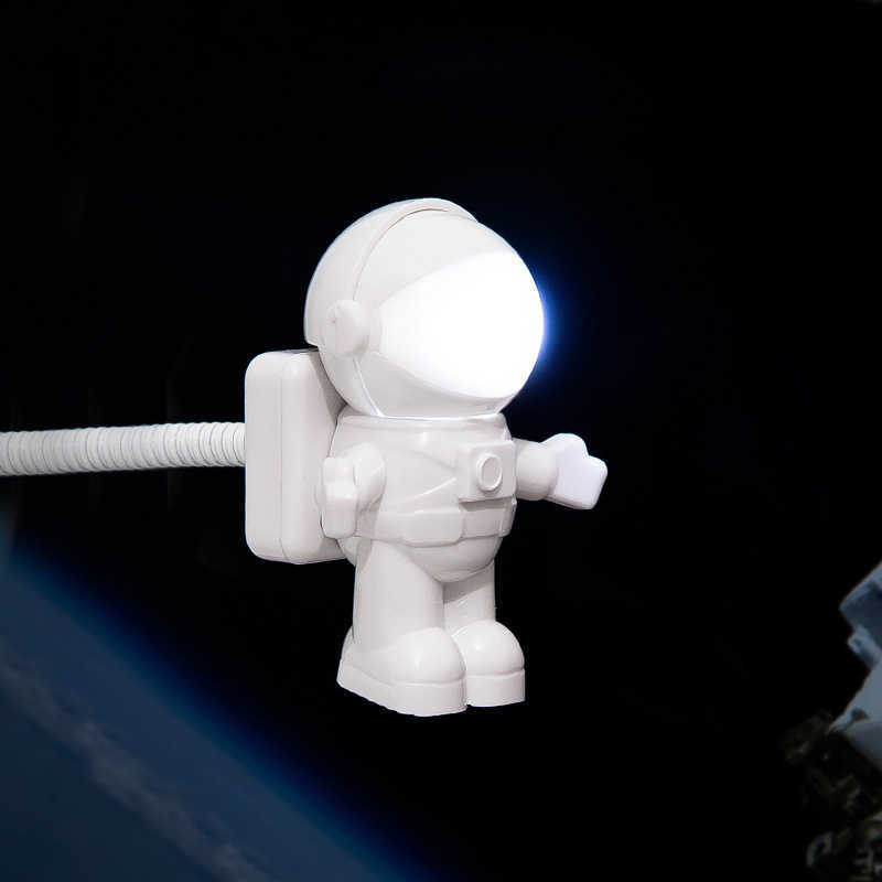 Night Lights Usb Night light LED Astronaut Plug In Bedroom Night Lamp Portable Reading Desk Lamps Space Man cute room Decoration nightlights P230325