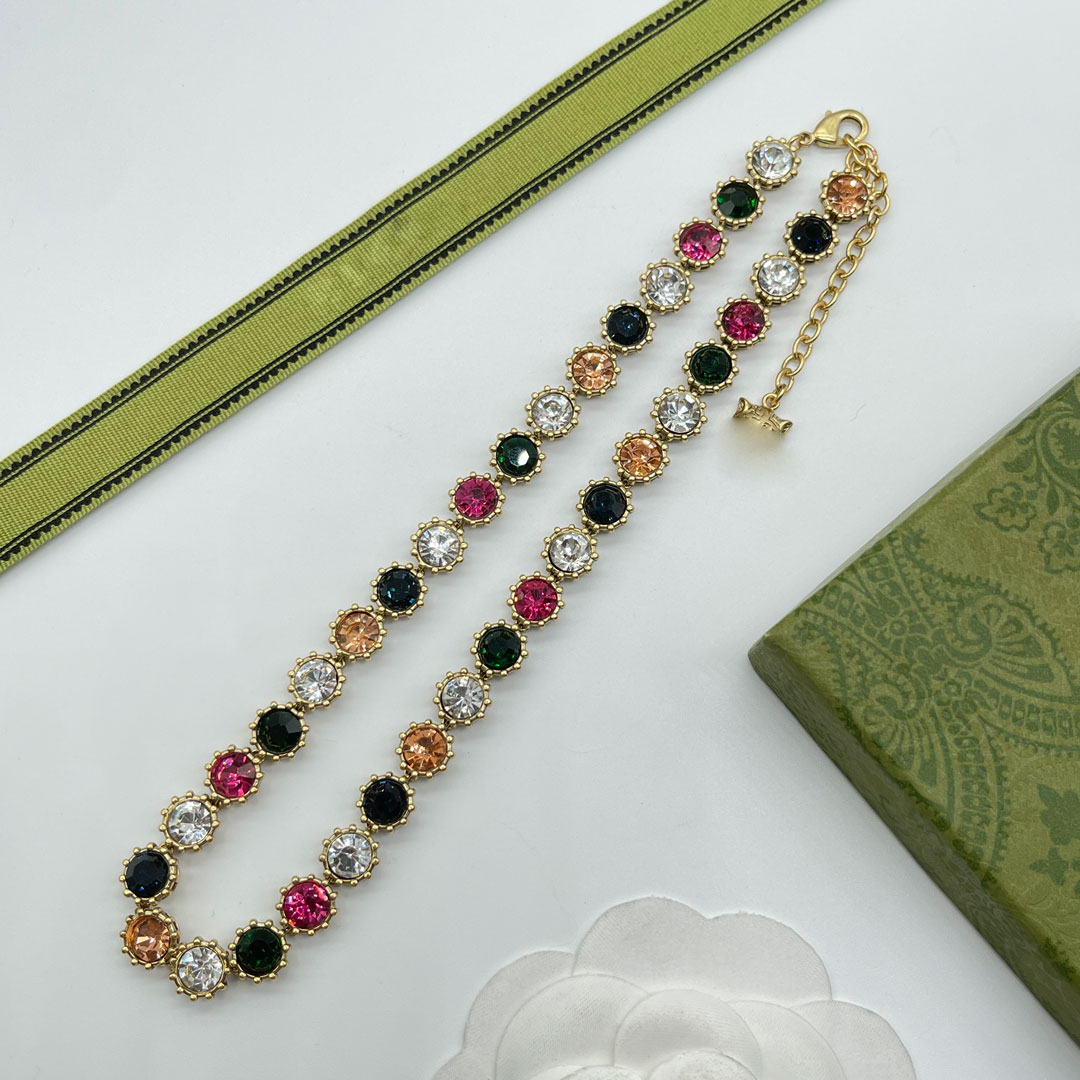Nicchia Color Color Necklace Gem intarsia in stile retrò Orecchini per braccialetti di fascia di fascia di fascia di fascia alta.