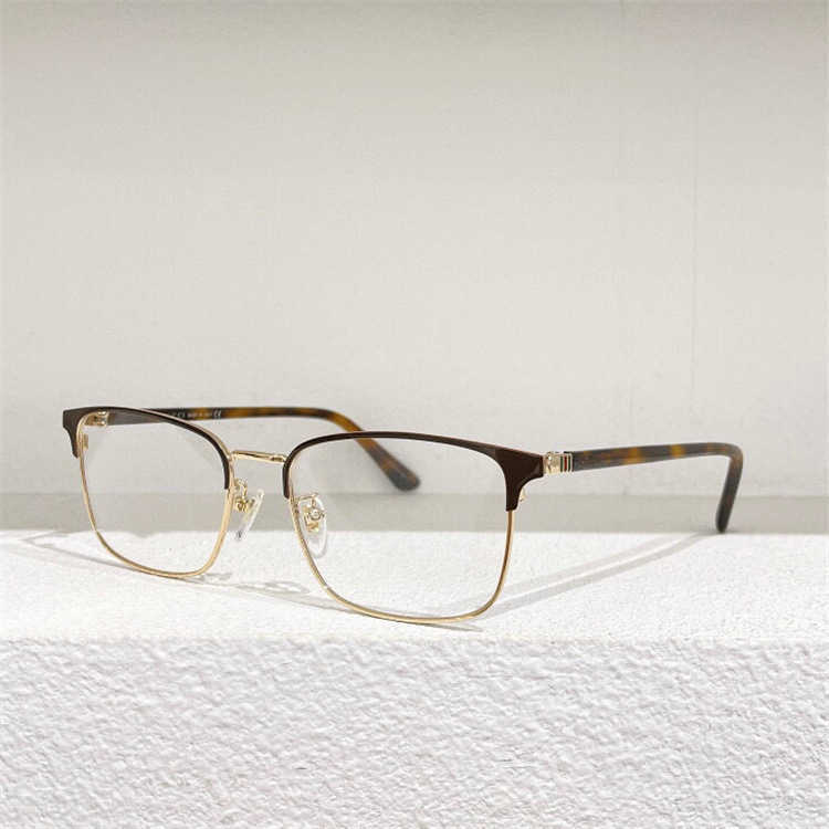 2024 Top Designers Designer de luxe pour hommes Box de lunettes de soleil féminin peuvent être égalés à des degrés.Le cadre des lunettes Myopia montre un petit visage.Net Red comme