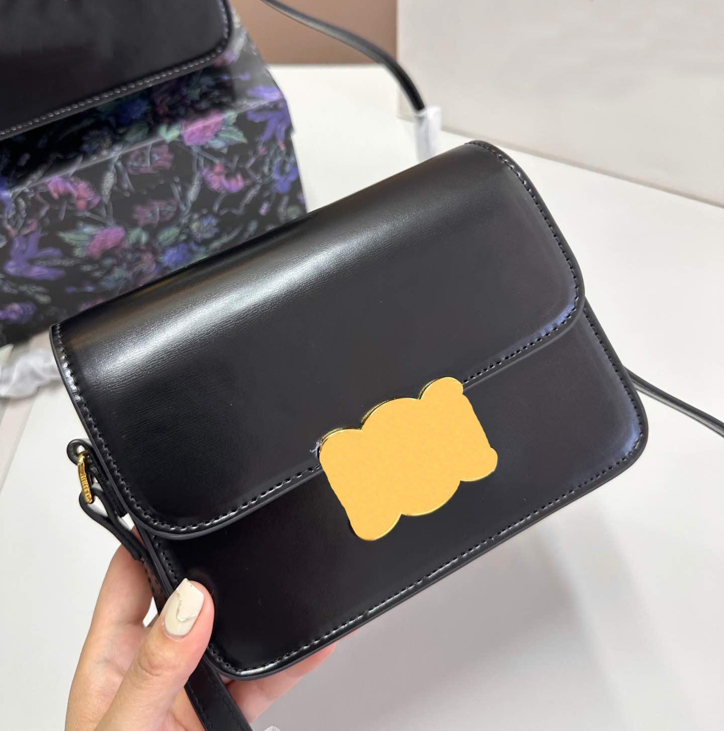 Tasarımcı çanta Kadın lüks omuz çantaları çapraz vücut moda klasik mektup tarzı çapraz çanta 5A üst çanta bayan Cüzdan