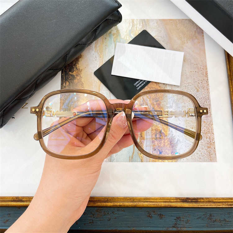 2024 Designer di lusso Nuovo designer di lusso gli occhiali da sole sono popolari su Internet la stessa lettera telaio occhiali miopia le donne CH3926 con viso semplice e piccolo