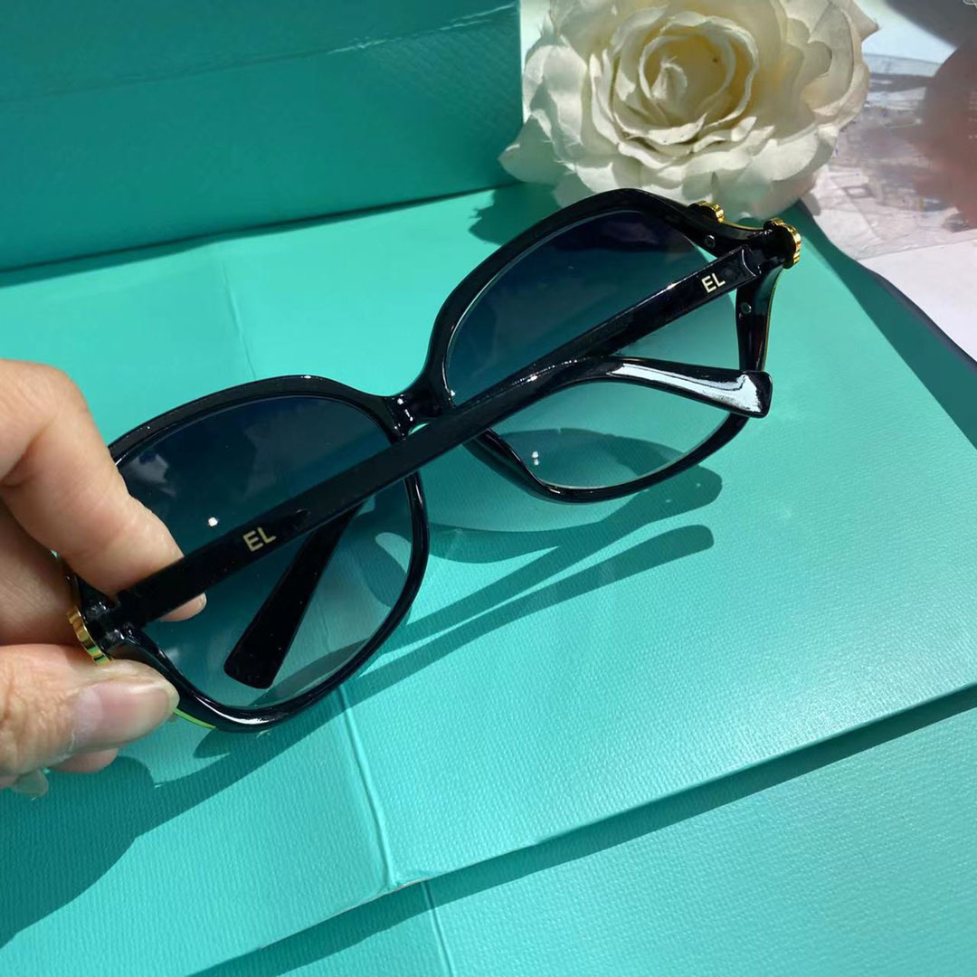 Luxurys Designer Kadın Güneş Gözlüğü Kare Gözlük Gözlükleri Açık Klasik Güneş Gözlükleri Yeni Güneş Cam Kişilik Seyahat eden Bayanlar Moda Gözlükler İyi Güzel