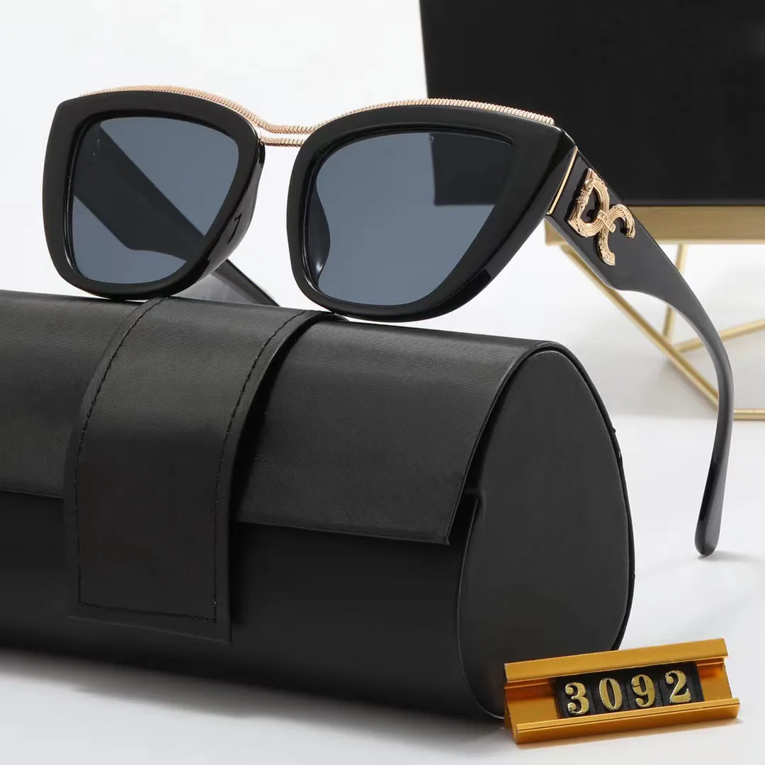Fashion Luxury Sunglasses Designer Letter feminino masculino óculos polarizados Óculos idosos idosos para mulheres Estrutura de óculos de metal vintage Metal Sun Glasses