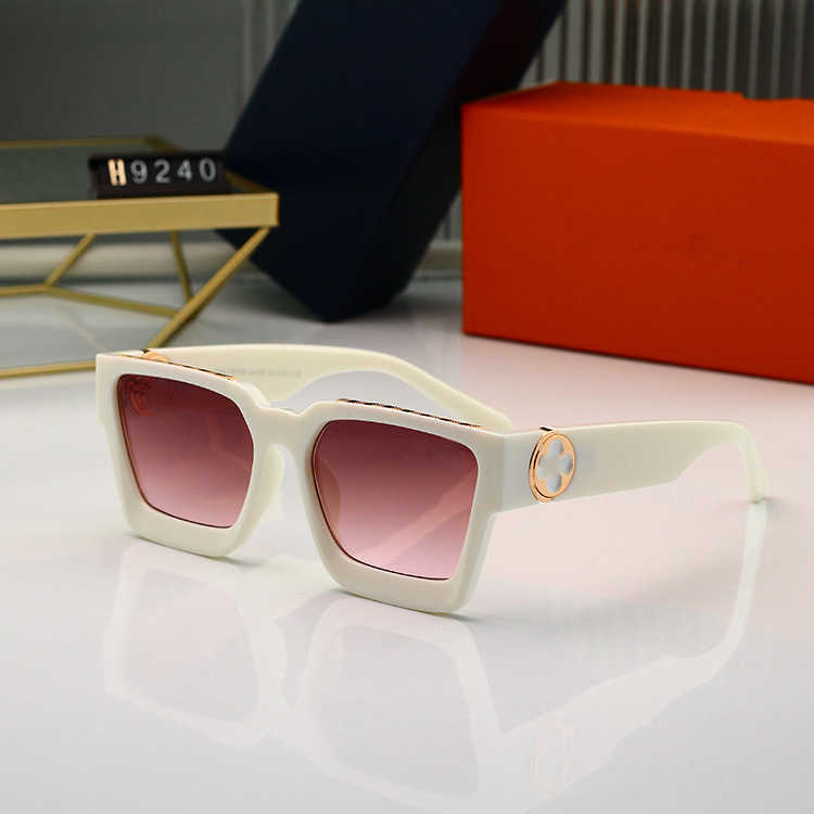 2024 fashion Men's Luxury Designer Women's Sunglasses Net Red Street Photo Glasses Box