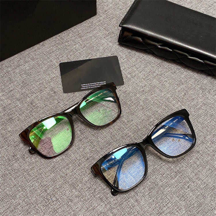 2024 Luxur Designer Men's Luxury Designer Kvinnors solglasögon Box White Deer Quan Zhilong Pure Color Transparent Match Myopic Glasses Frame