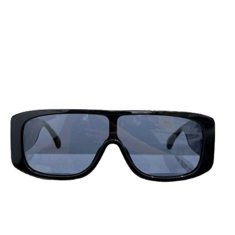 2024 Nuovo nuovo designer di lusso di alta qualità New Fashion and Personality Rombus con occhiali da sole monopezzo CH9103