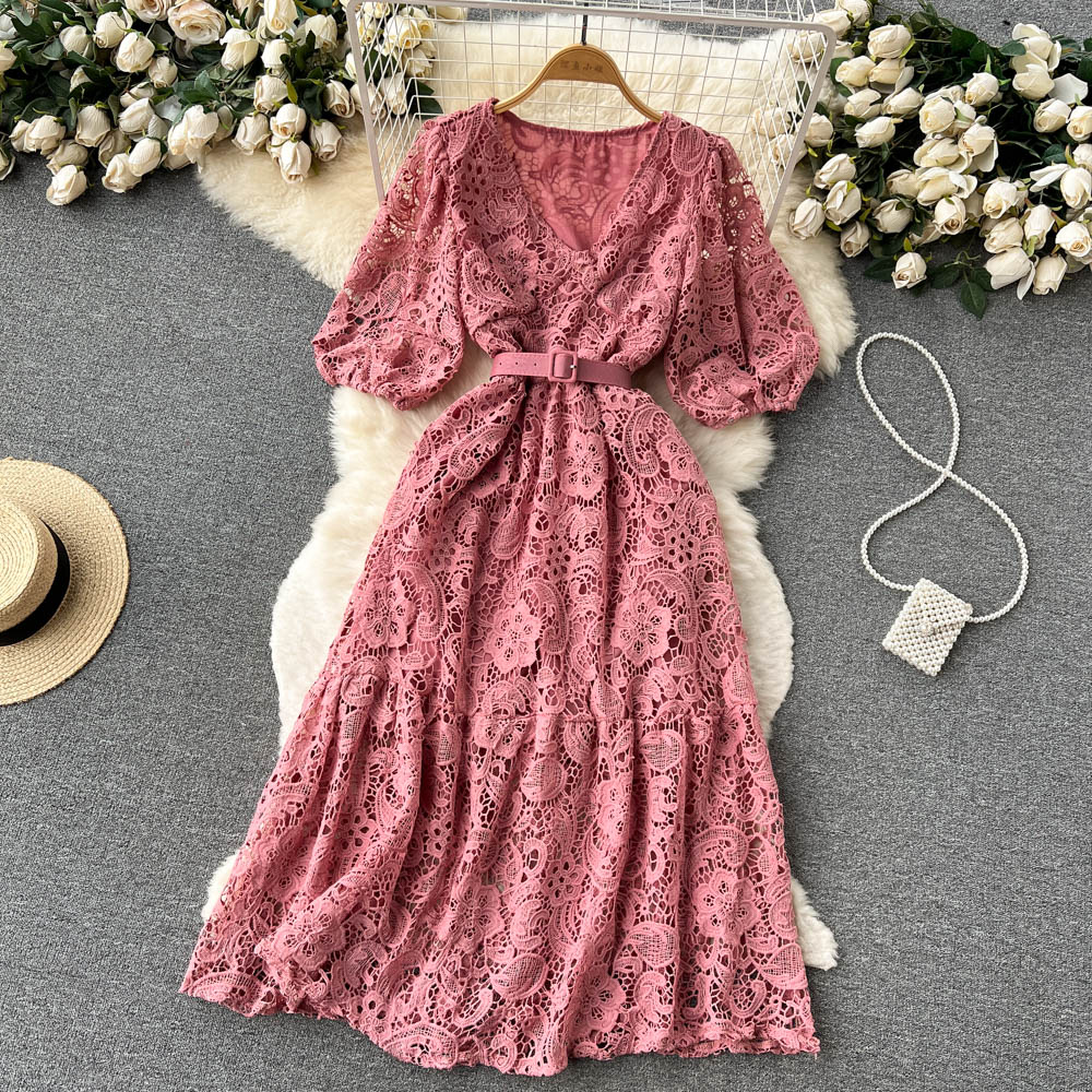 Sommardesign Jacquard Cutout Temperament Dress with Midje stängning och smal medium längd inslagen höftbubbla kort kjol fairy klänning