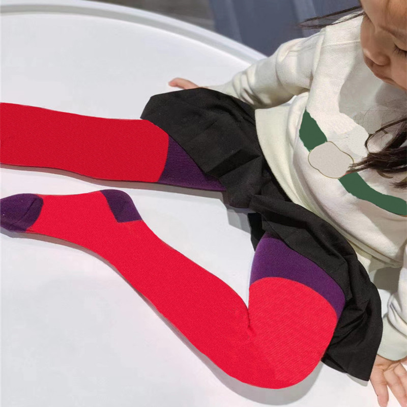 Barnflickor Designer Tights Socks Toddler Baby Rhinestone Pantyhose Fishnet Leggings Girl Barn mode Full Letter Printing Strumpor 
