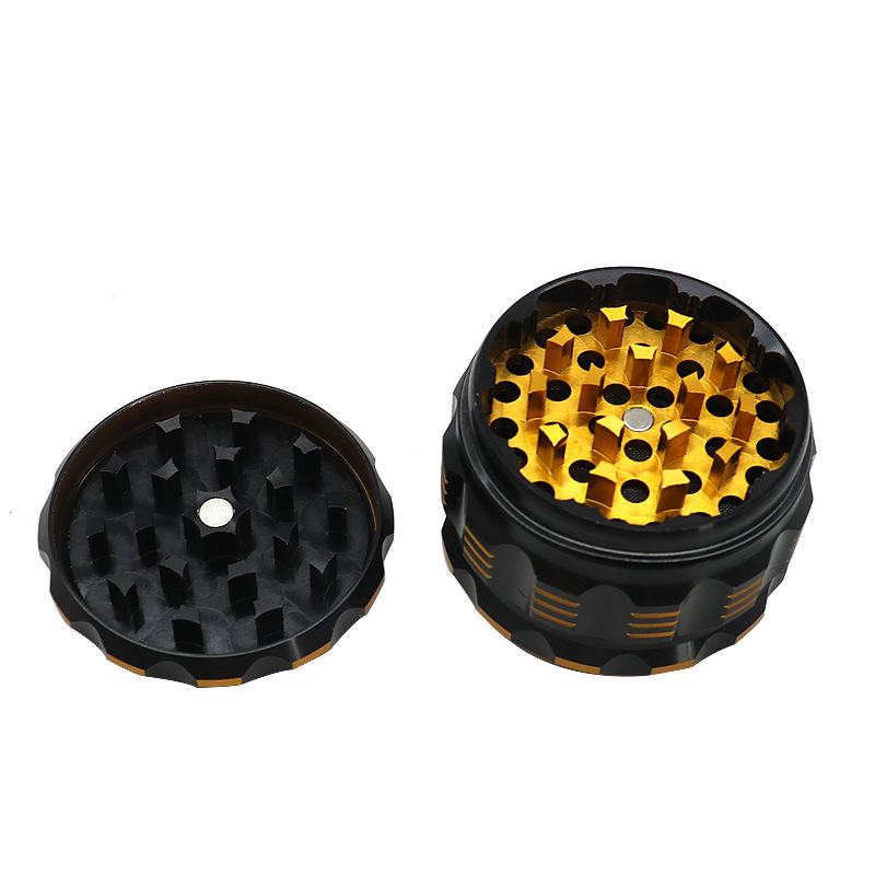 2023 Smoking Pipes Aluminum alloy four-layer flat audio cigarette grinder white edge can be set color grinder shattering cigarette