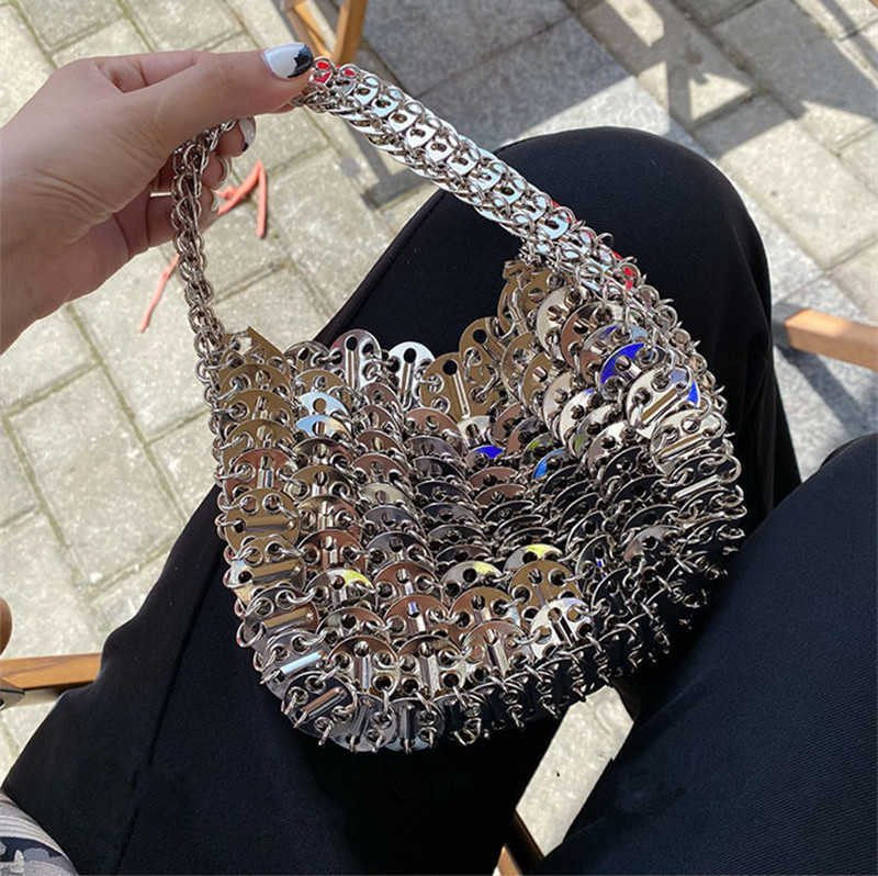 Luxo Designer Bolsa Metal Chain Bag Bag Hollow Night Bag Clutch Saco feminino 2022 Trend Feminino Viagem Bolsa de ombro de feminino 230328