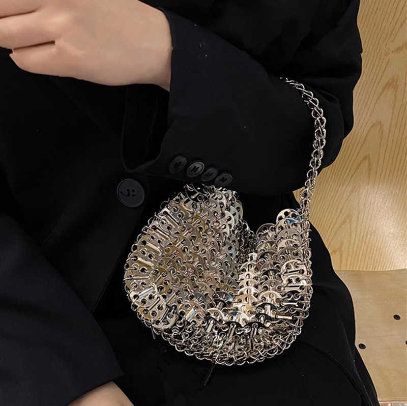 Luxo Designer Bolsa Metal Chain Bag Bag Hollow Night Bag Clutch Saco feminino 2022 Trend Feminino Viagem Bolsa de ombro de feminino 230328