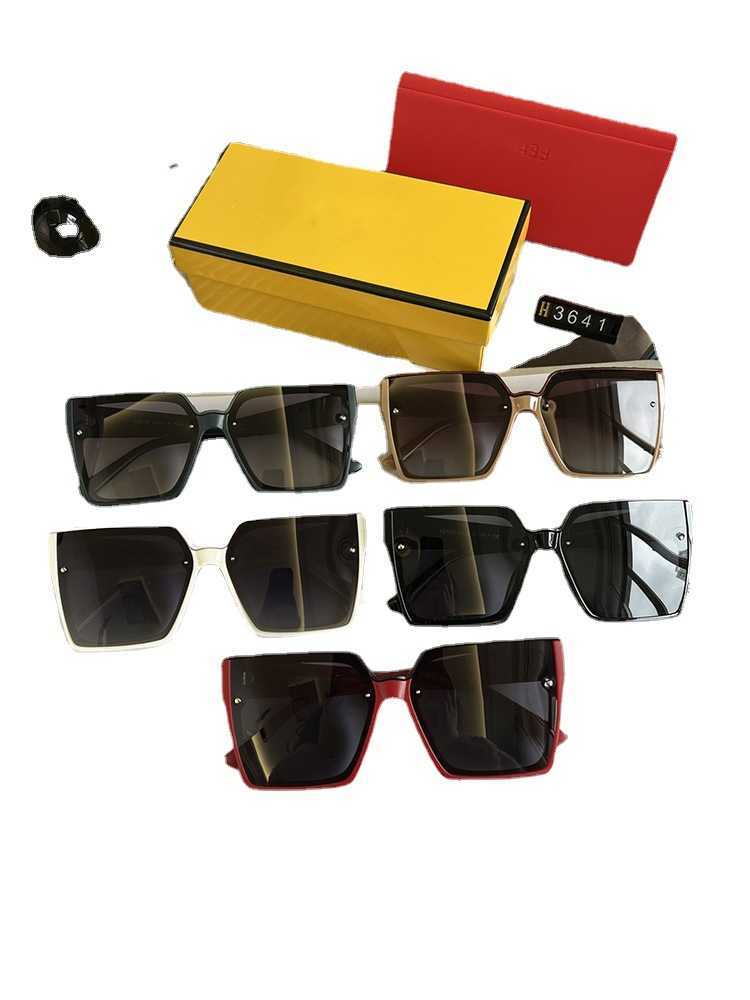 2024 Designer de luxo masculino feminino feminino mensa omenssu nglasses20 wwo menslig htweightlar lassesshow perspectiva finalitypola redligh etphot othytrav el