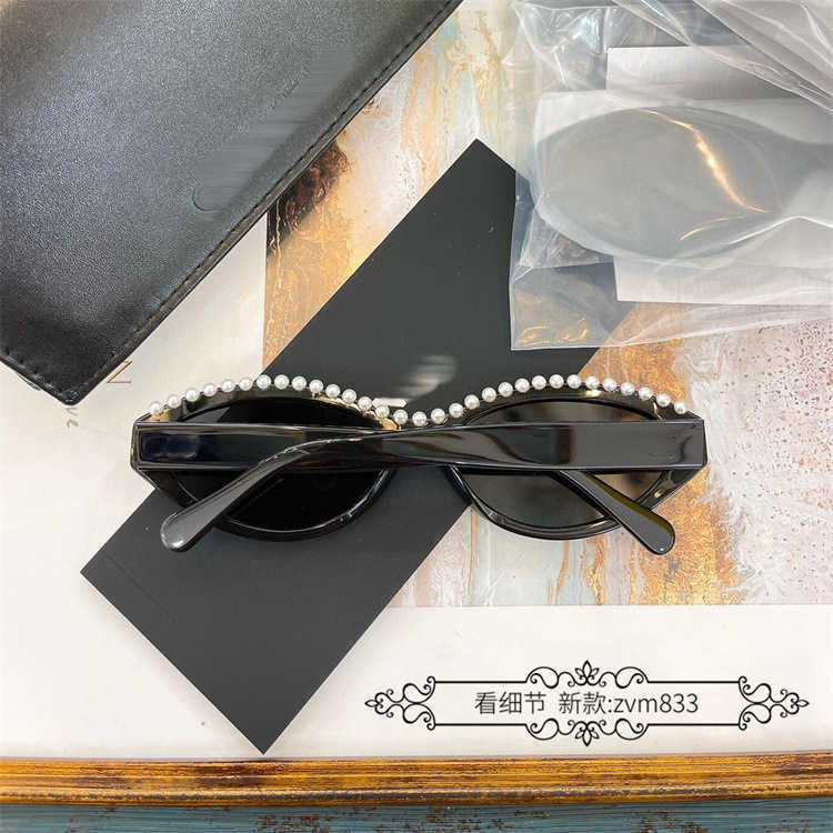 Hochqualitäts modische Luxusdesigner Sonnenbrille Neue Modeperlen Oval Frauen Ins Game Sonnenbrille CH71508