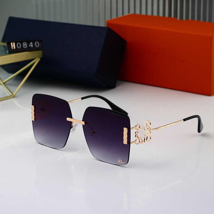 2024 Men's Luxury Designer Women's Sunglasses square rimless Light metal half frame Mesh red large ocean piece