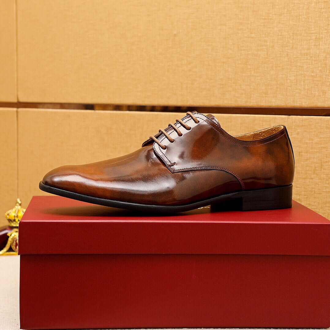 2023 Mens Classic Dress Shoes 캐주얼 편안한 로퍼 남성 브랜드 디자이너 공식 사무실 파티 웨딩 플랫 크기 38-45