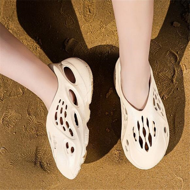 Fashion luxury Designer Sandals kids Toddlers foam runner slippers baby EVA shoe boys girls designer antiskid sneakers kid tainers Slides Infants Childrens Shoes