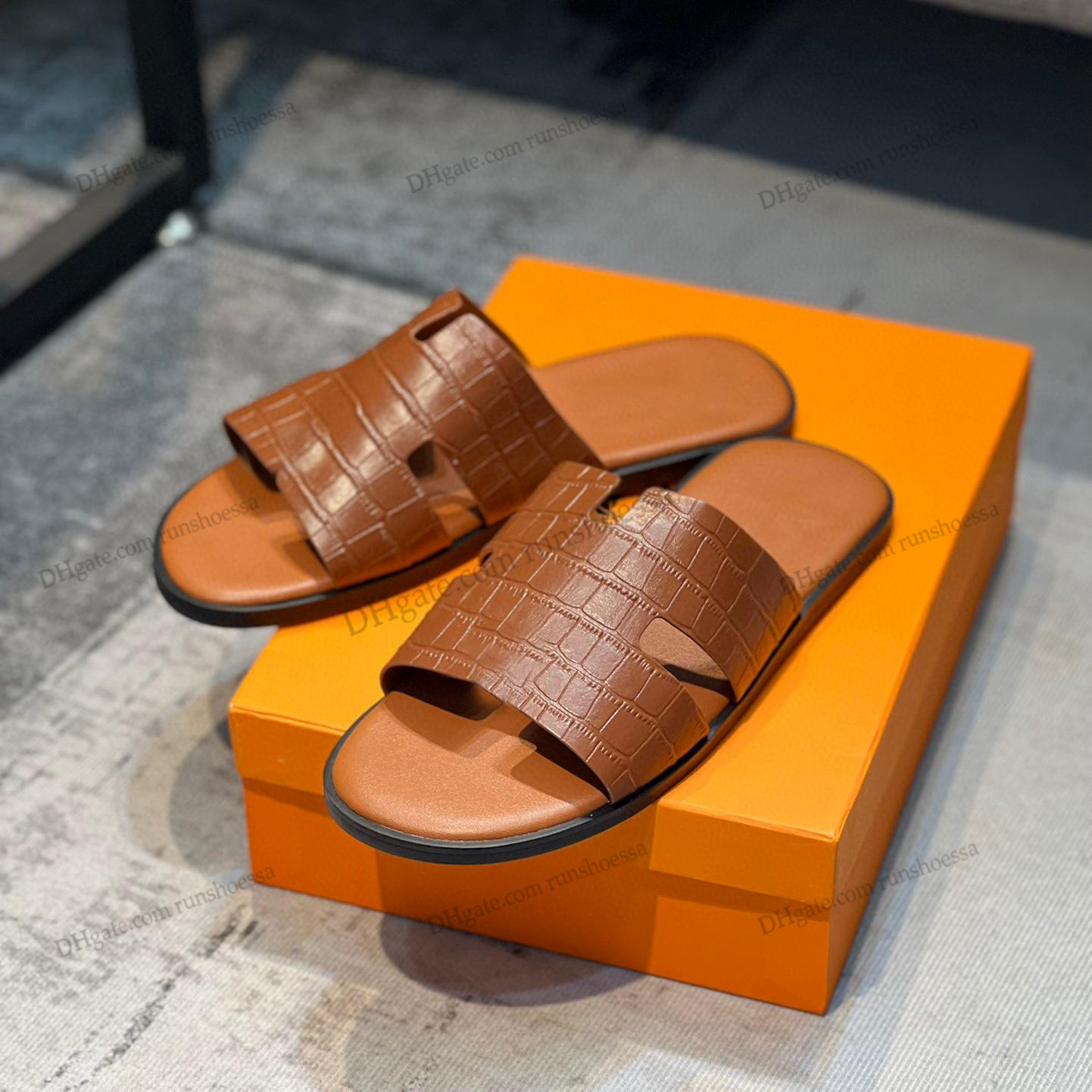 رجال النعال المصممة الصنادل الجلدية الوجه Flip Heritage Calfskin Sandals Summer Lazy Beach Sheply Slimes Size 38-46