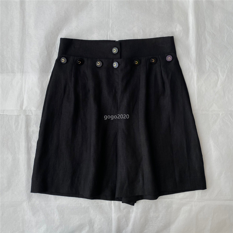 23 pantalones cortos de diseñador de mujeres de verano Vintage con botones de letras Milán diseñador de la pista de la pista High End A-Line Mini Luxury Hotty Hot Short Pants Traje de ropa
