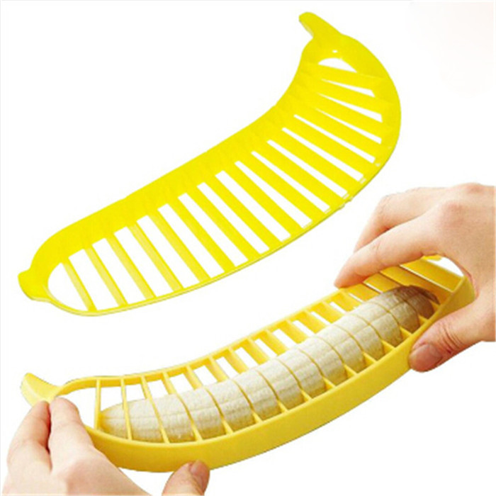 Outils de fruits Plastique Banane Slicer Hopper Cutter Fruit multifonctionnel Fruit de fabrication Cuire Cutter Fruit Knife Kitchen Gadget