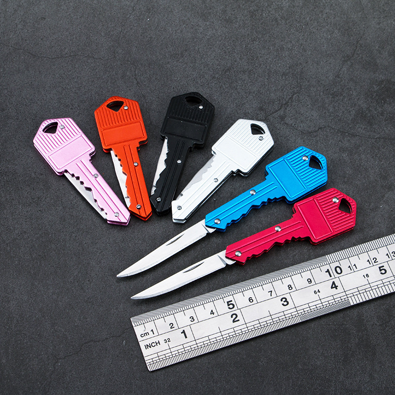 CAM Hunting Knives 6 kleuren Key Shape Multifunctionele toetsen Mini vouwblader Fruitmes Buiten Sabel Zwitserse Paarmessen