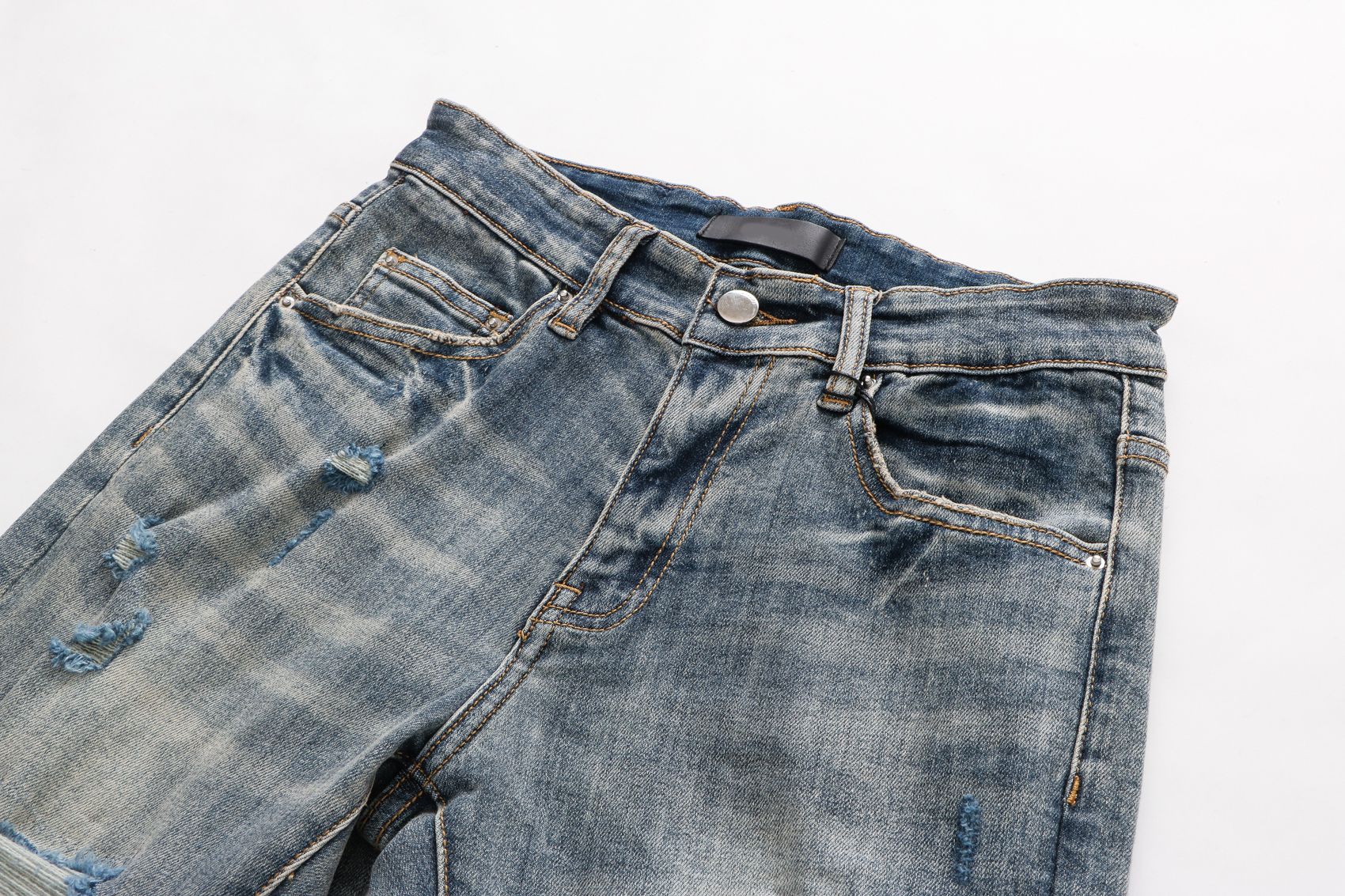 Ripped Fashion Amirr Jeans para hombre Pantalones de diseñador de ropa Light Blue Mens Slim Denim Straight Biker Hole Hip Hop Jeans Men3