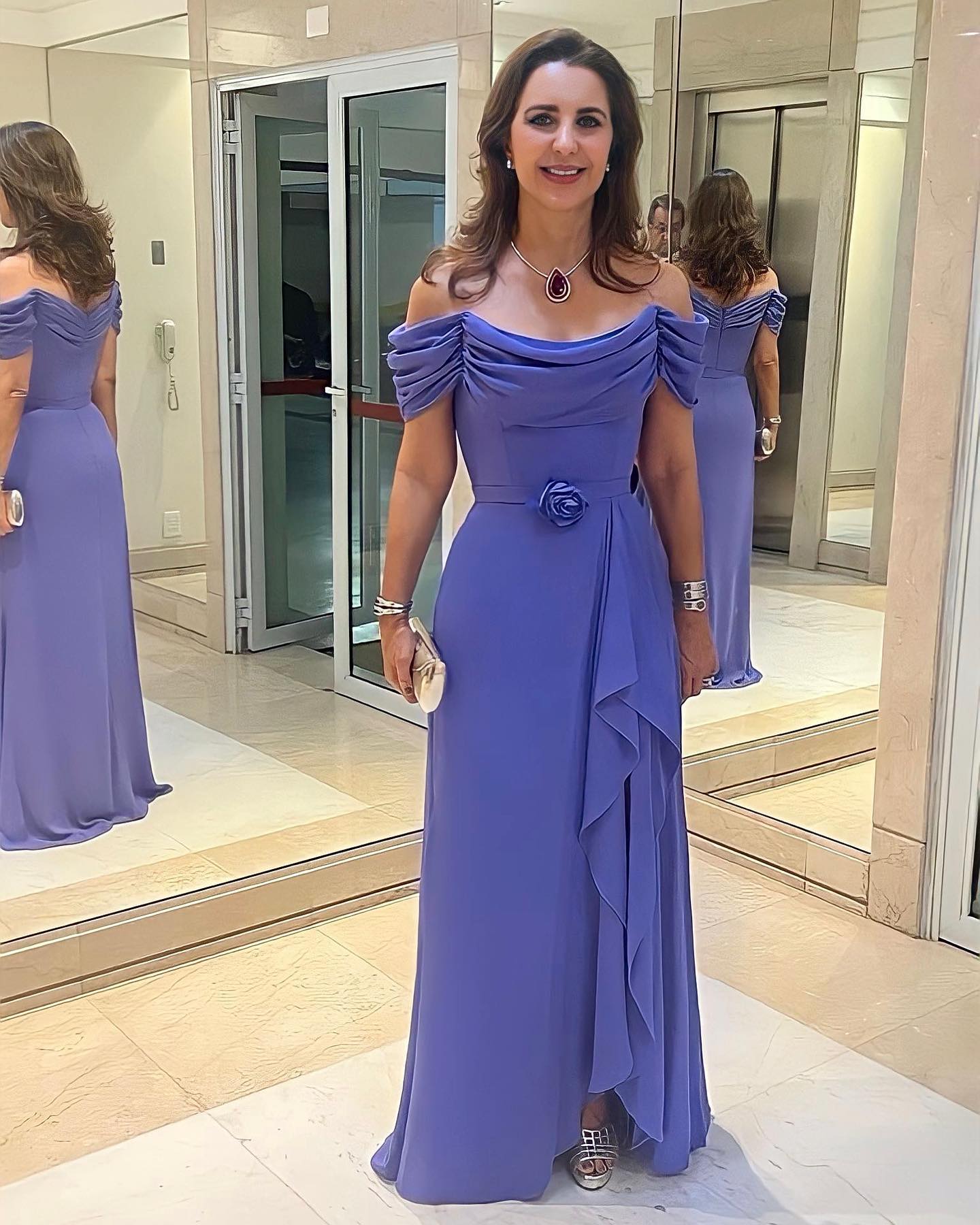 Lavender Side Split Mother Of The Bride Dresses Pleated Wedding Guest Dress Off The Shoulder Neckline Chiffon A line Evening Gowns