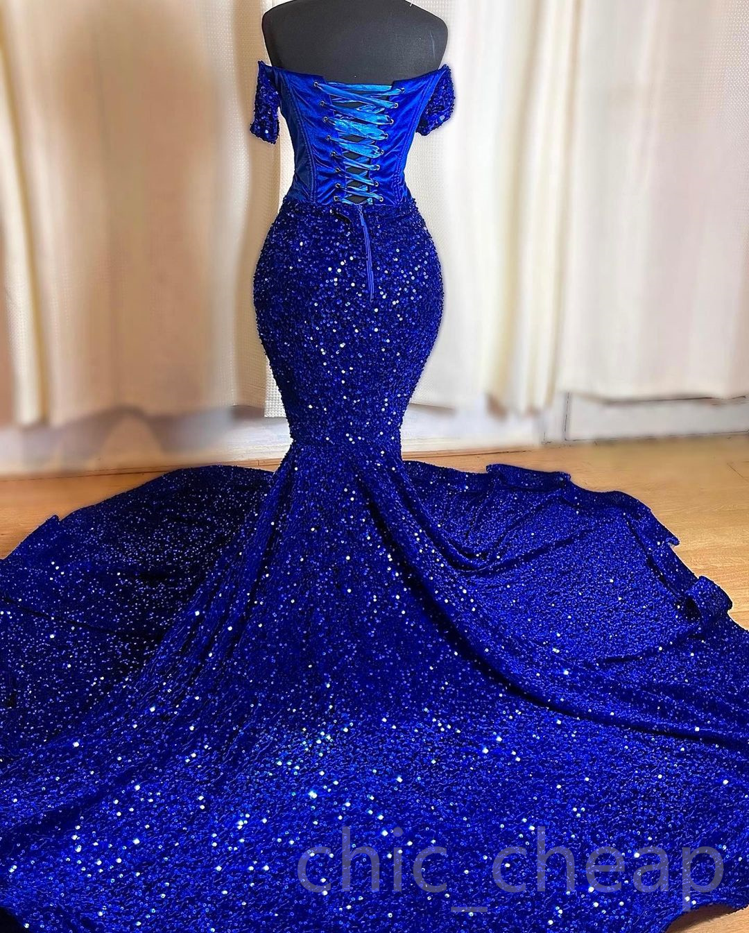 2023 Arabiska aso ebi Royal Blue Prom Dress Beaded Crystals Mermaid Evening Formal Party Second Reception Födelsedagsengagemang Klänningar Klänningar Robe de Soiree ZJ2433