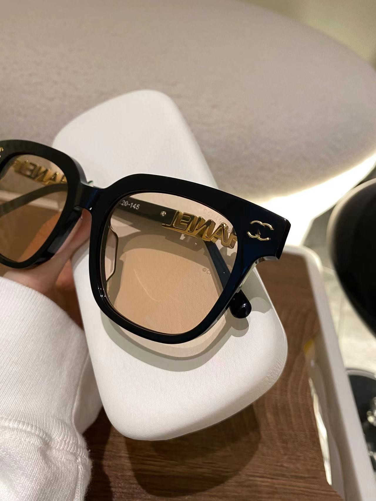 2024 Nuovi occhiali da sole Designer di lusso Nuovo di alta qualità Fragrace Eyegless Frame 0748 semplice viso grande grande miopia anti -blu leggero tè a ghiaccio versatile stesso piatto